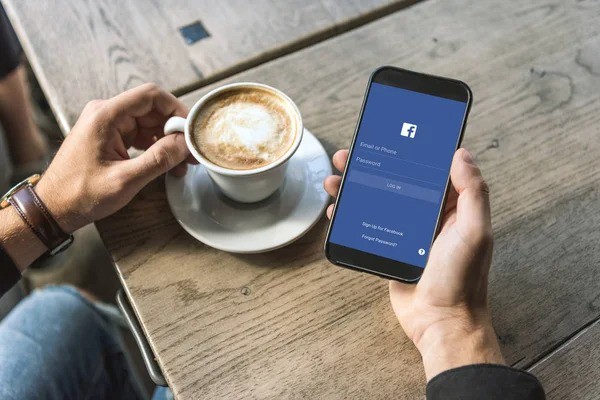 Facebook观看完播率